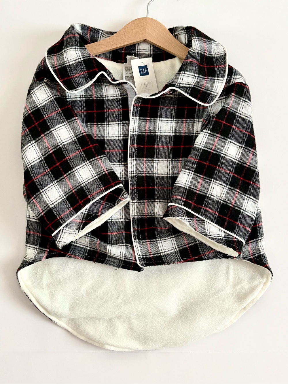 NWT GAP Plaid Fleece Lined Dog Jacket / Coat - Black & Red (Size Medium)